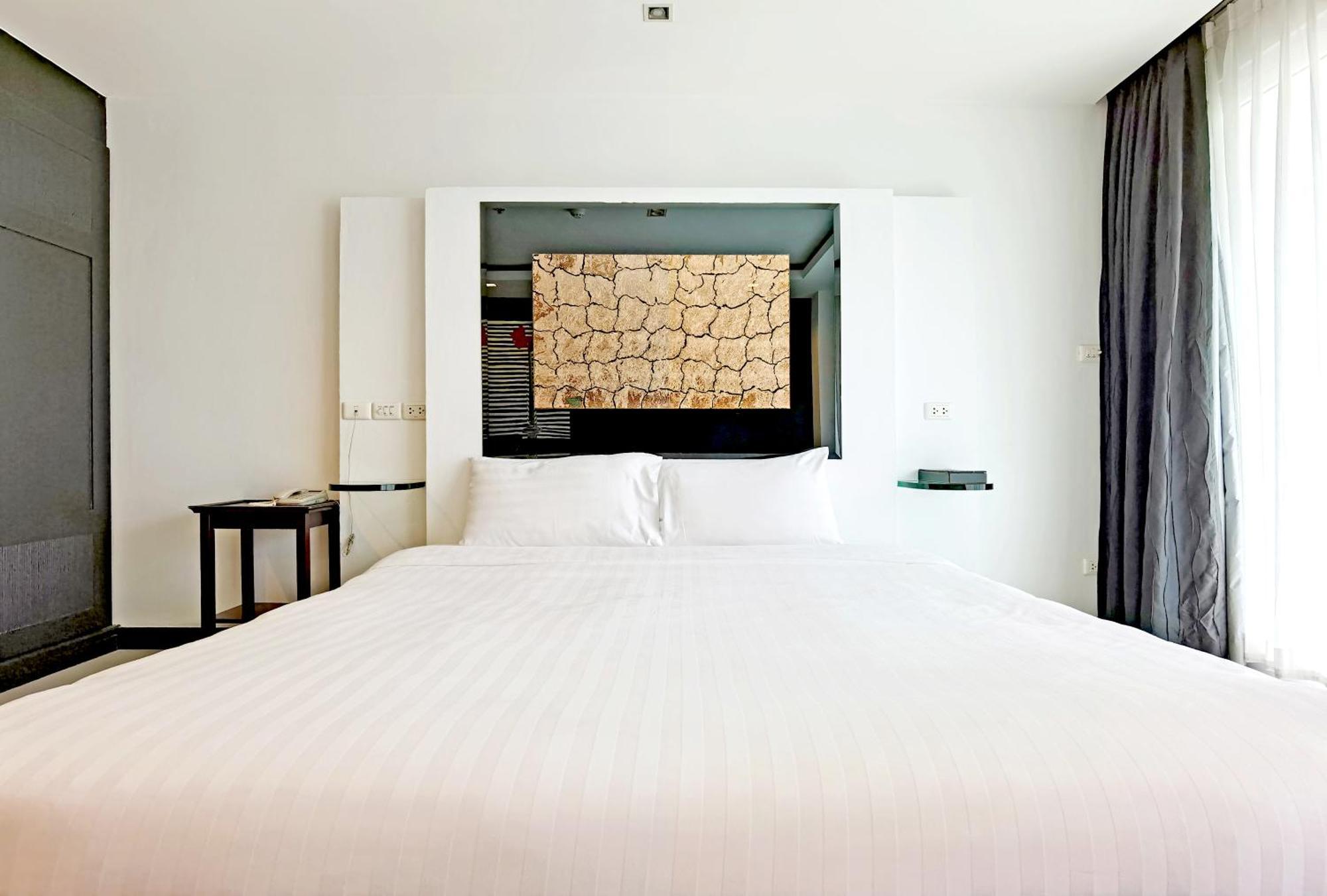 Nova Suites Pattaya By Compass Hospitality Exterior foto