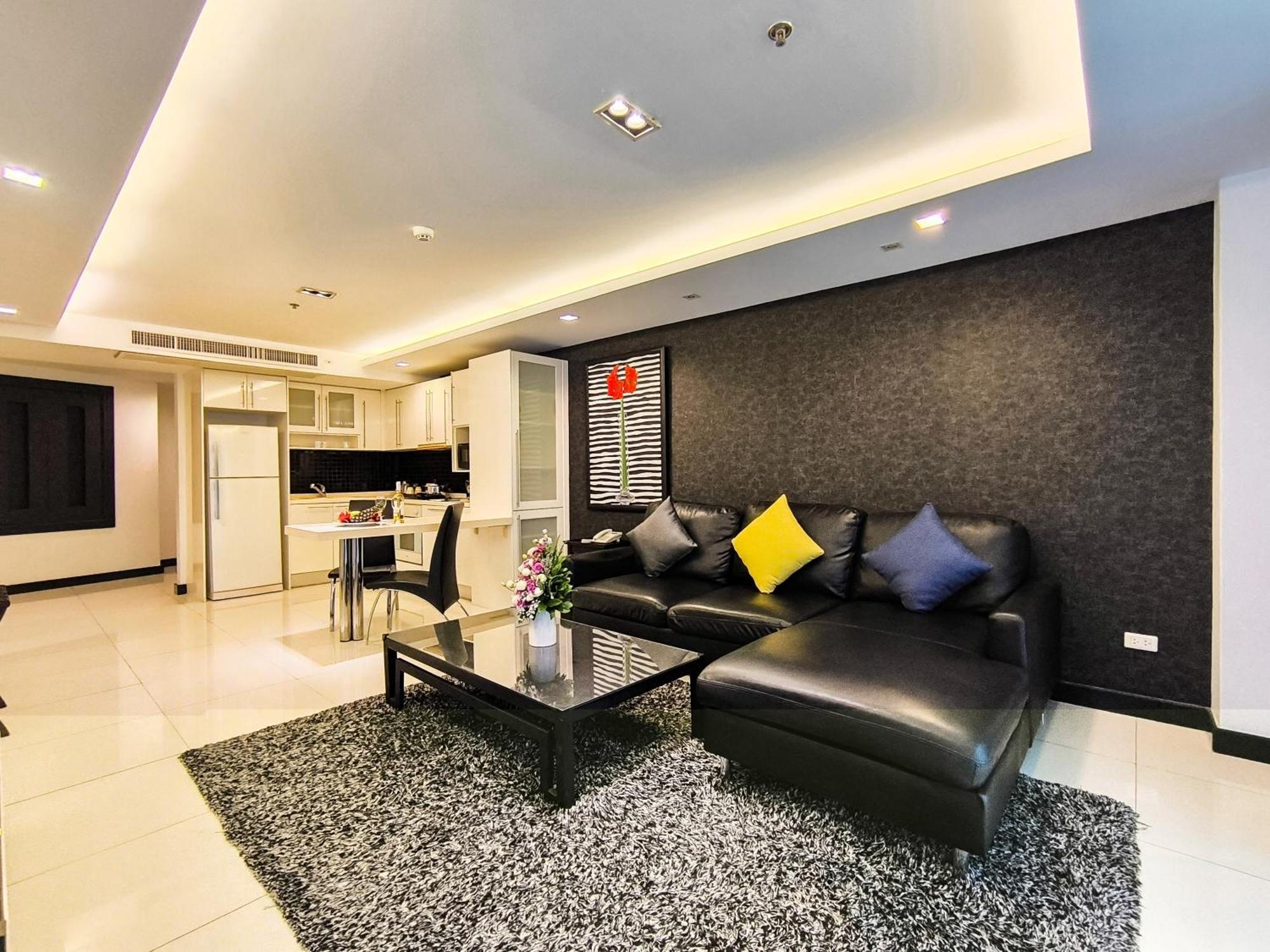 Nova Suites Pattaya By Compass Hospitality Exterior foto